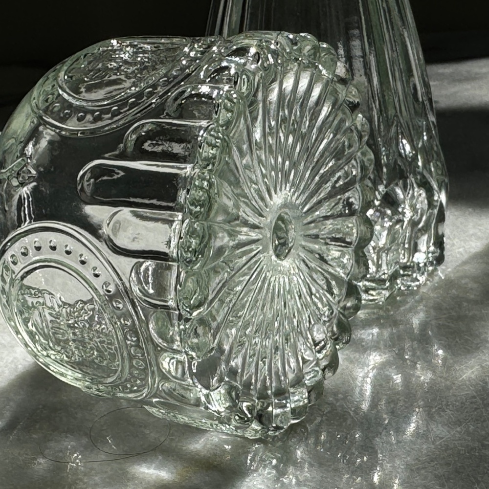 Gorgeous Set 3 Vintage Style Clear Glass Bud Vases Tufted Diamond Decor Embossed - Picture 14 of 14